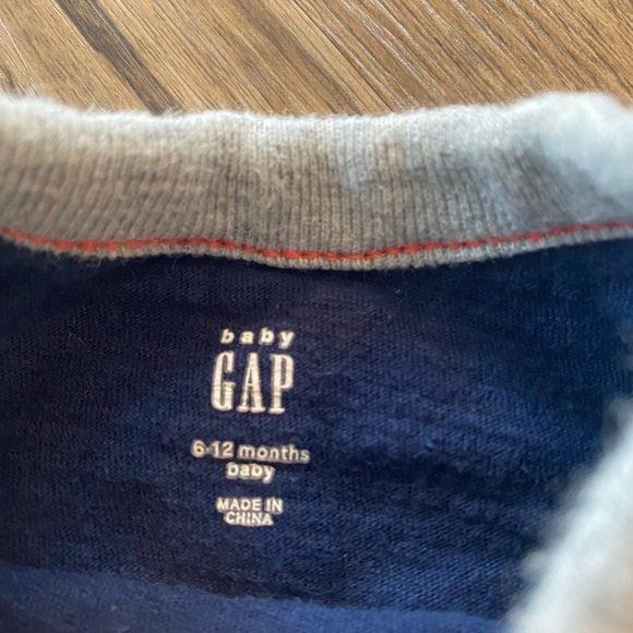 Lot of FOUR Baby Gap boy onesies - Picture 13 of 13